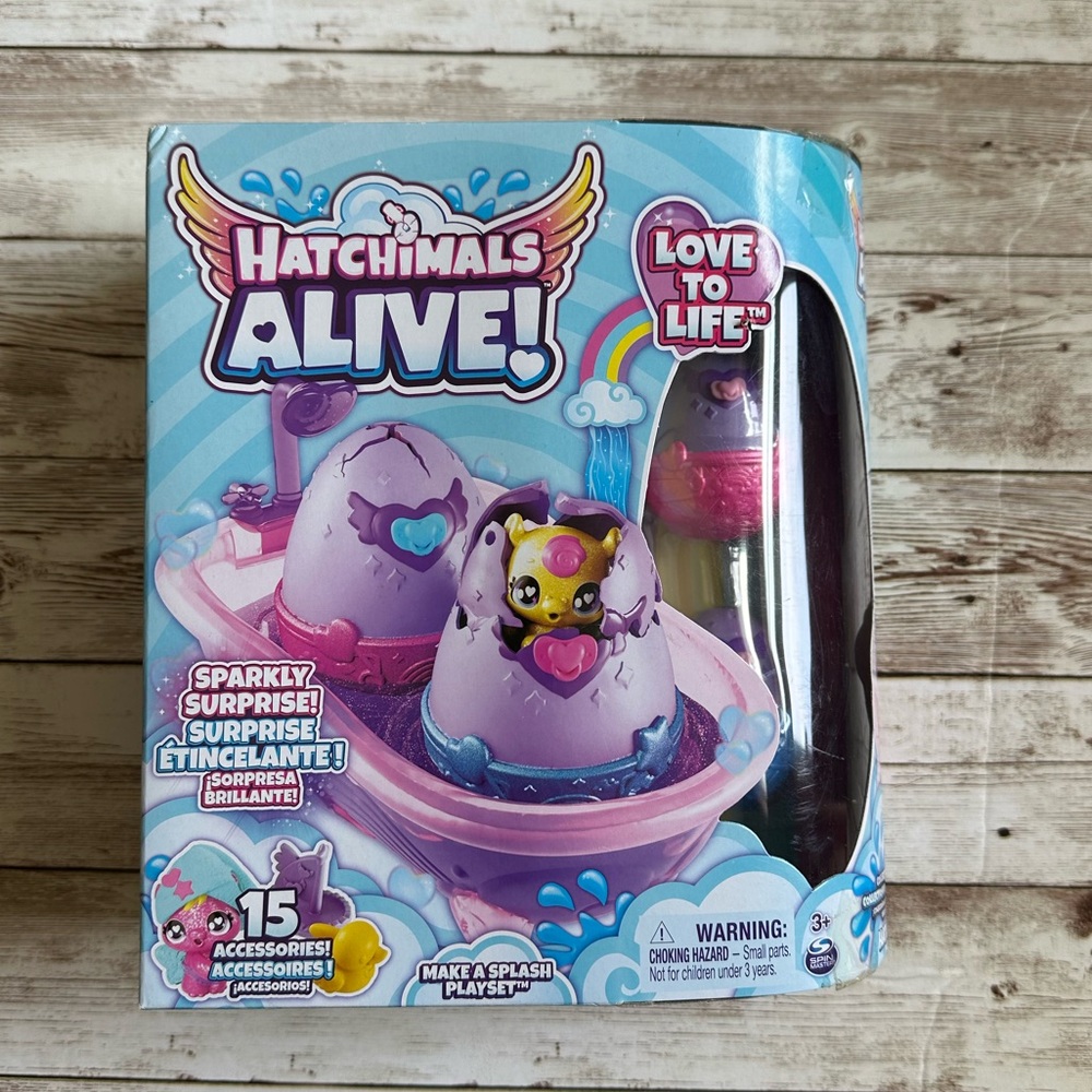 4 for $20! NWT Hatchimals Alive! Love to Life Make a Splash Sparkly Playset